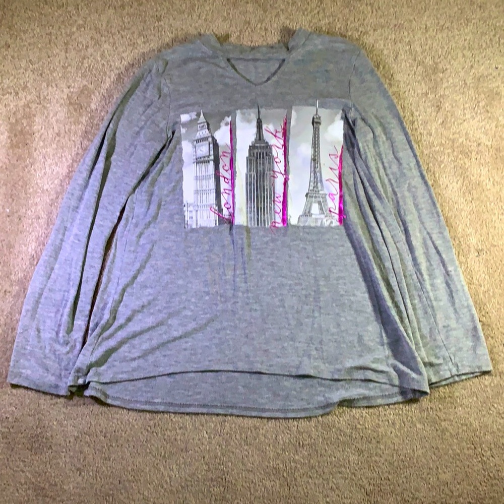 Justice Grey “London, New York, Paris” shirt